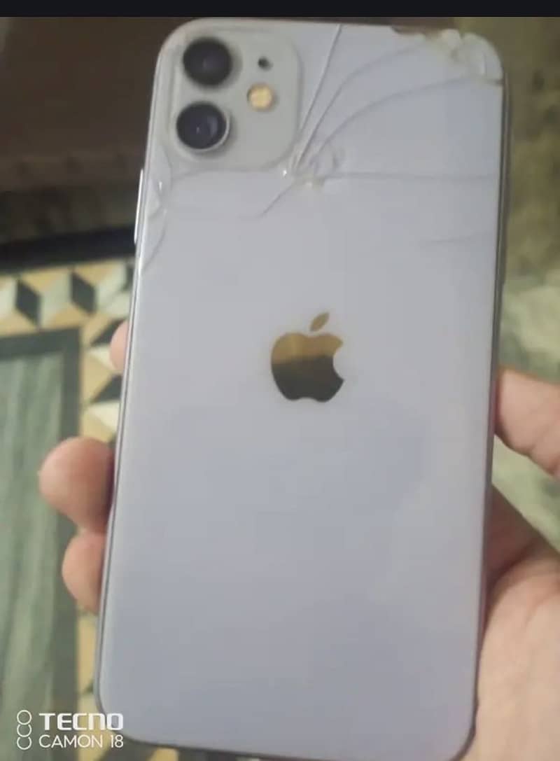 Apple iPhone 11 3