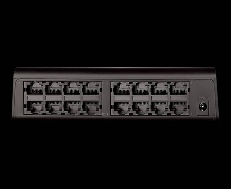 D-Link 16port Switch 4