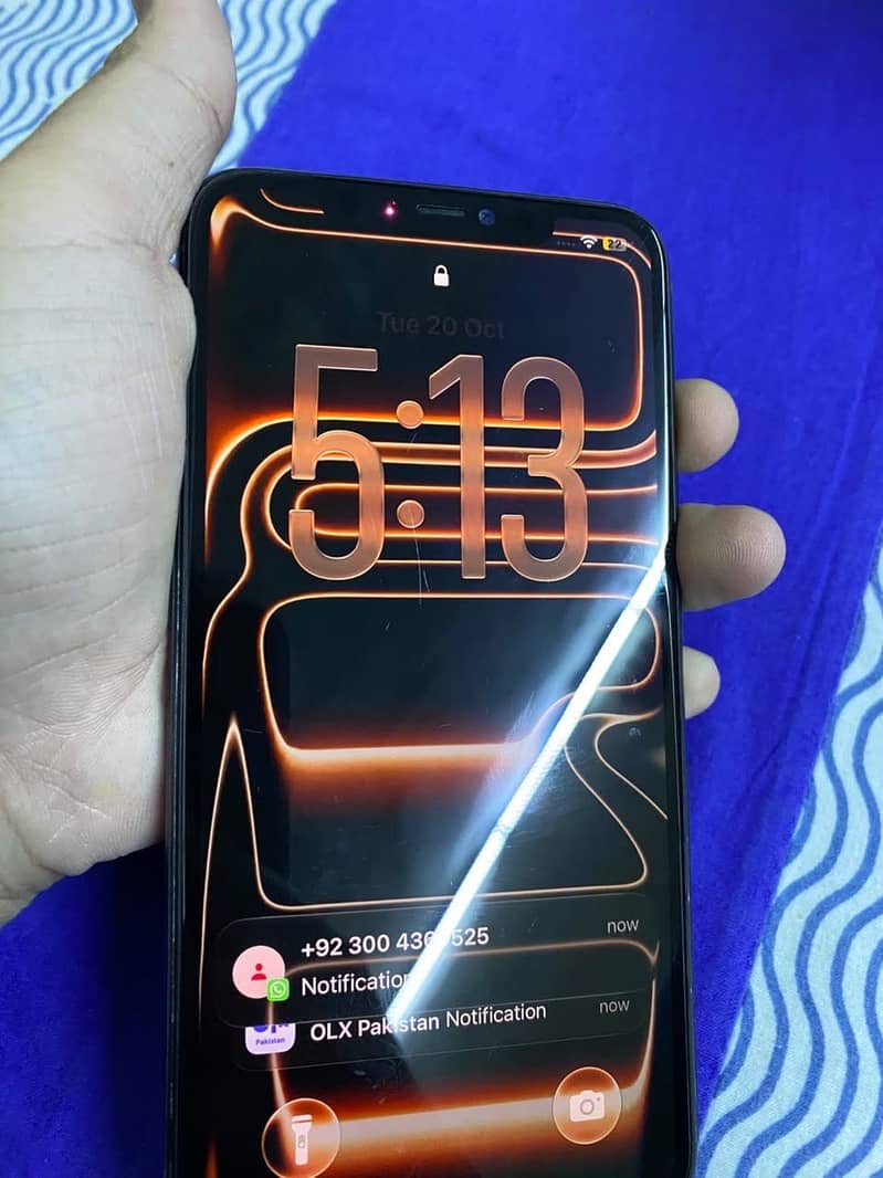 Apple iPhone 11 Pro Max 2