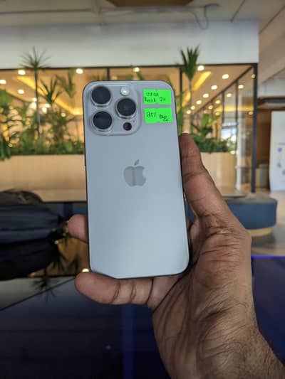 iPhone 15 Pro 128GB JV | Natural Titanium | LLA