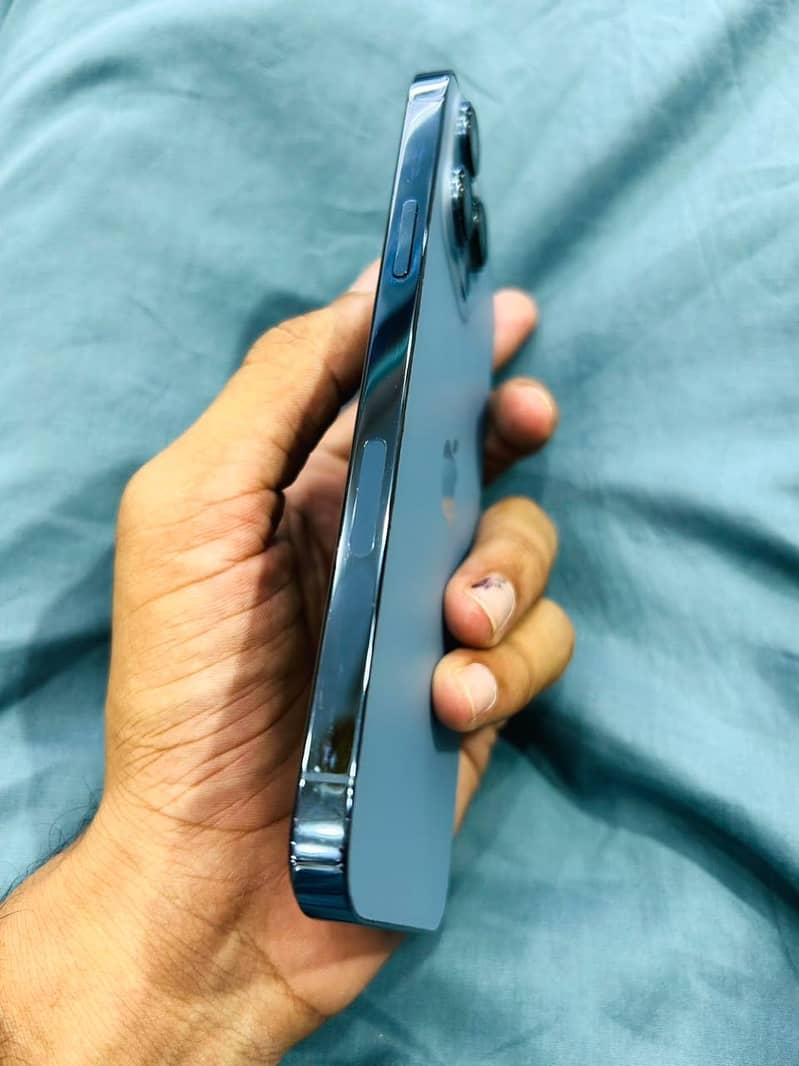 Apple iPhone 13 Pro Max 5