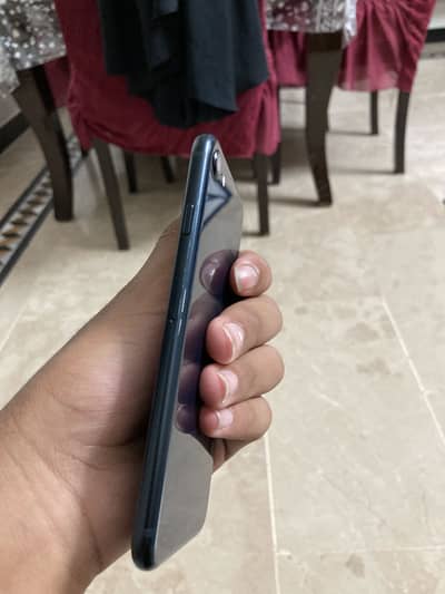Apple iPhone SE