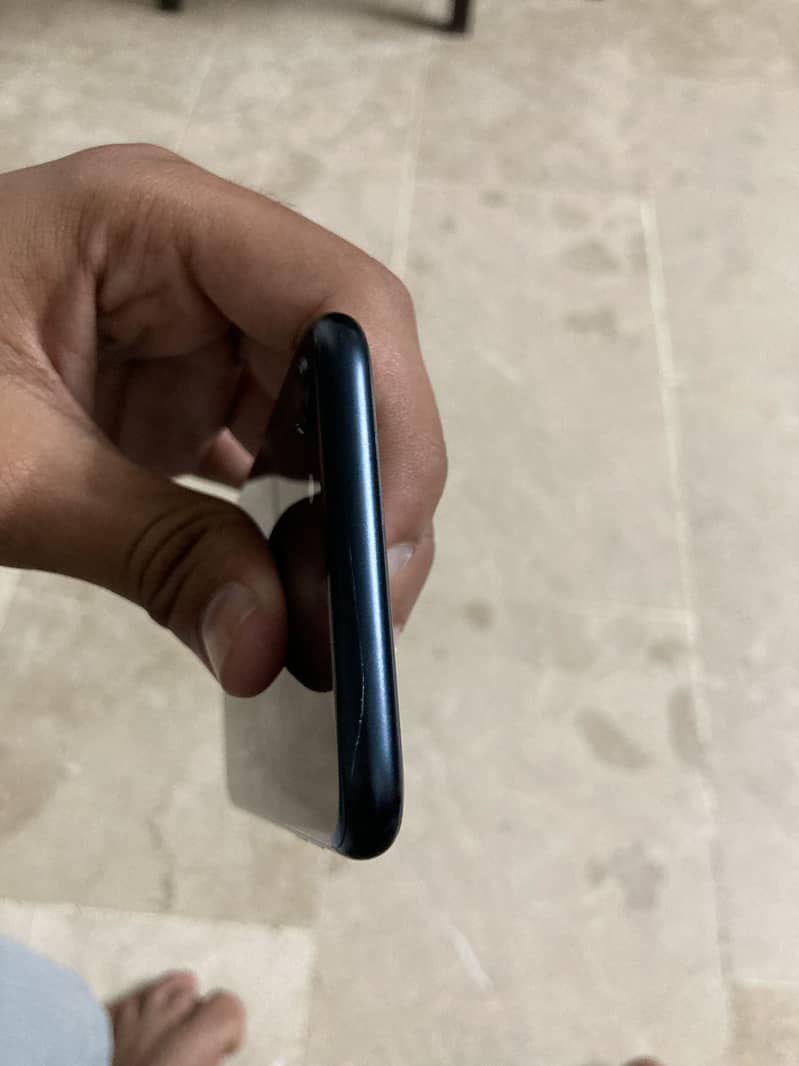 Apple iPhone SE 3
