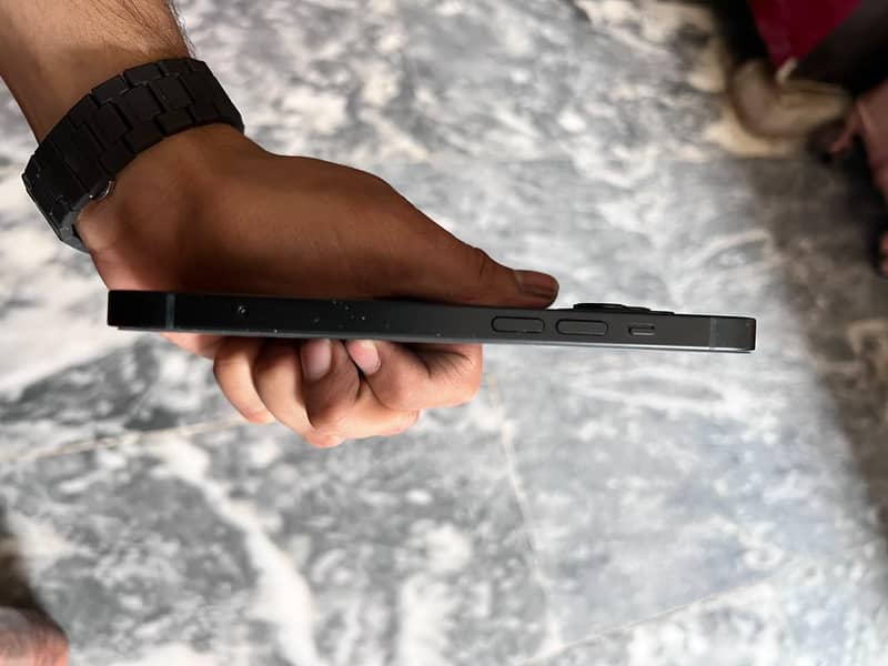Apple iPhone 14 1