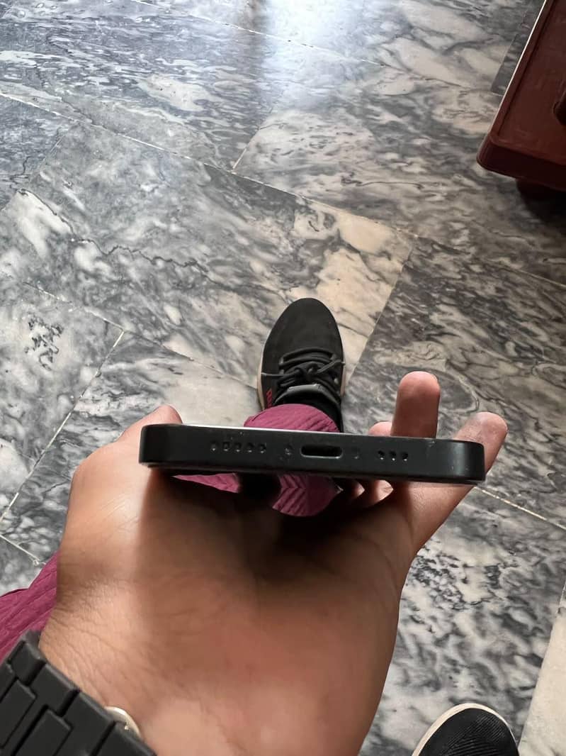 Apple iPhone 14 2
