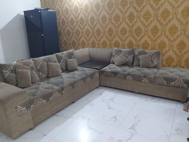 L Shaped sofa 0