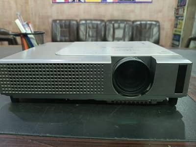 HITACHI CP-X345