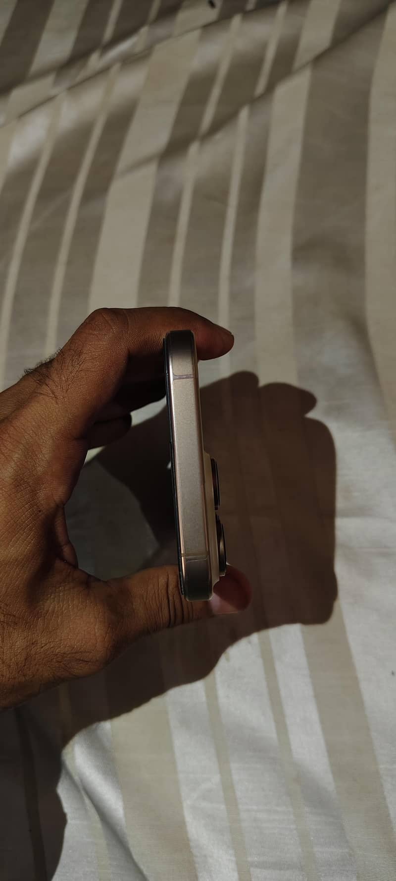Apple iPhone 16 Pro Max 2
