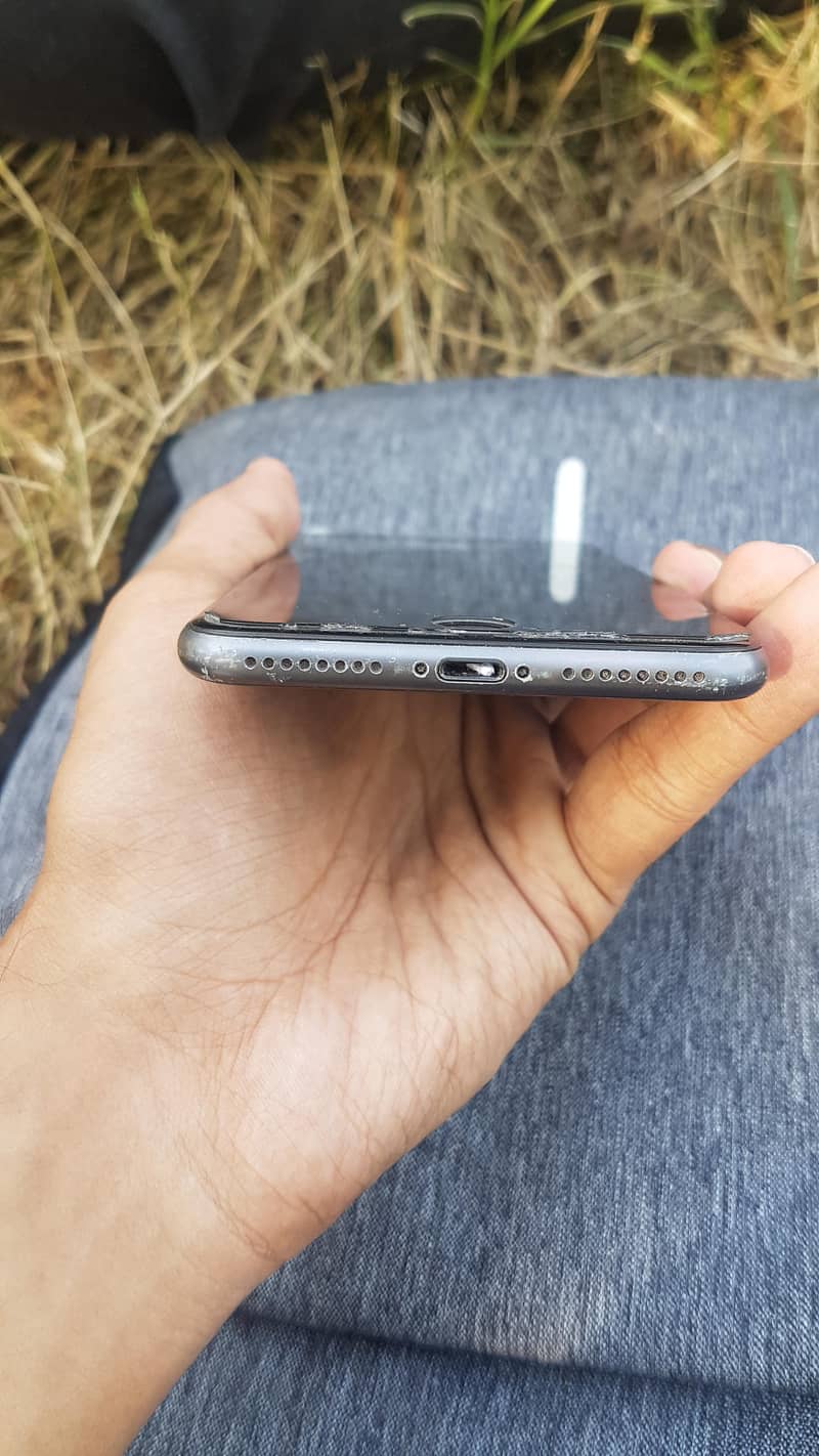 Apple iPhone 8 Plus 2