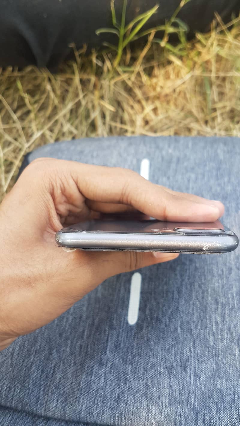 Apple iPhone 8 Plus 3