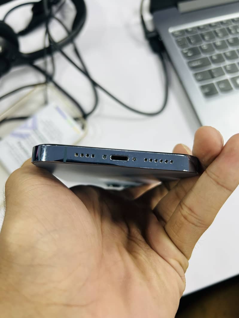 Apple iPhone 13 Pro Max 4