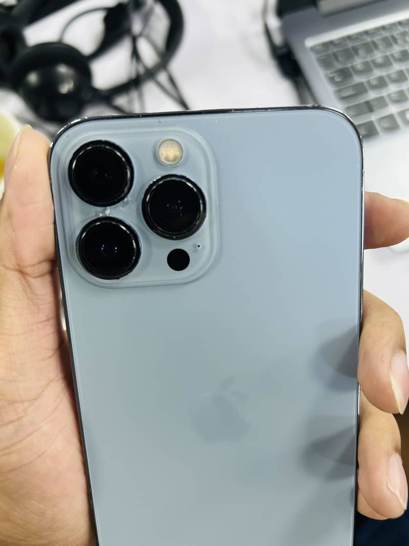 Apple iPhone 13 Pro Max 8