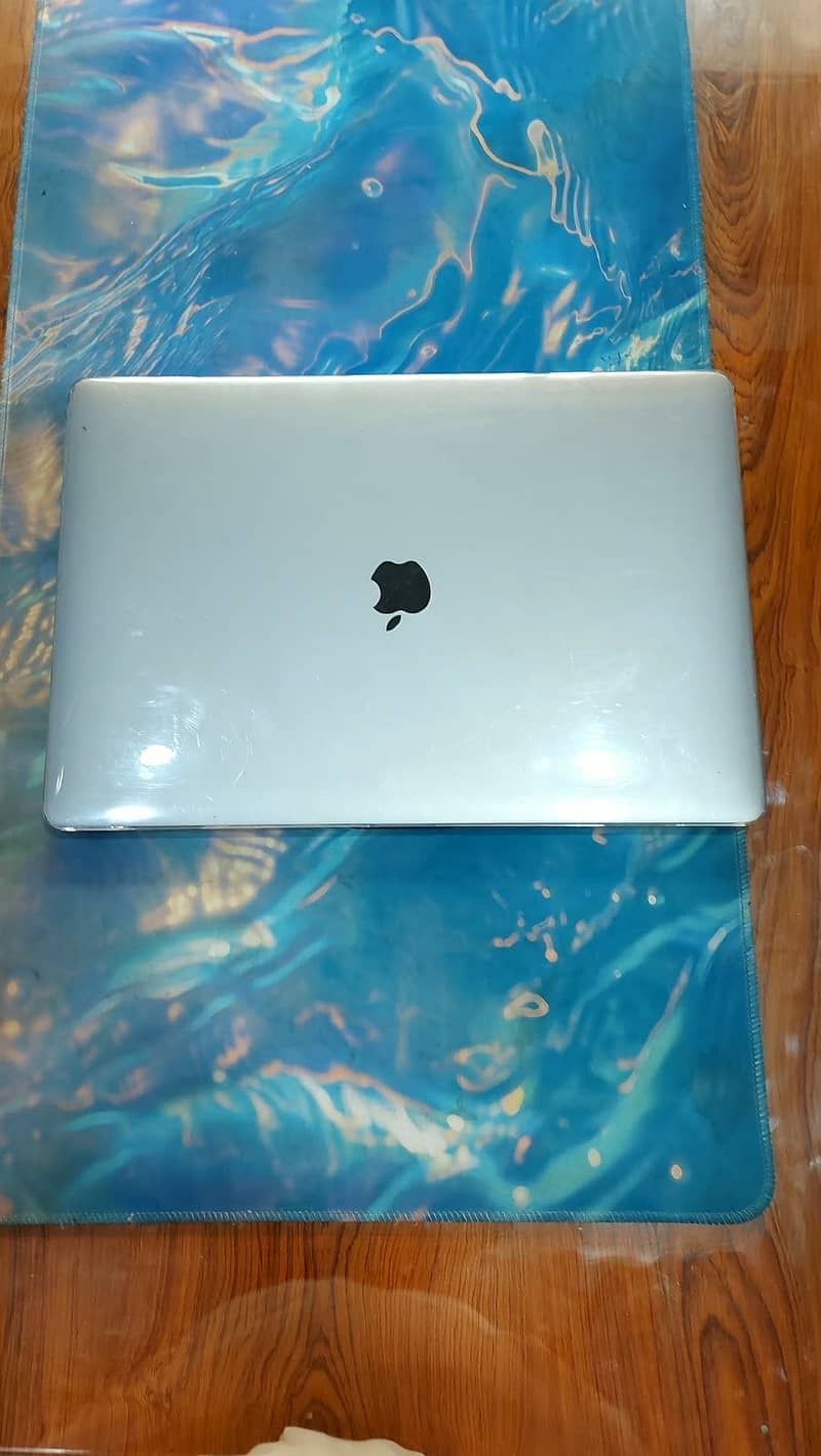 MacBook Pro2019 1