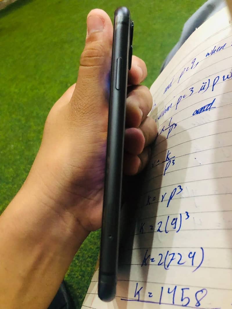 Apple iPhone 11 1