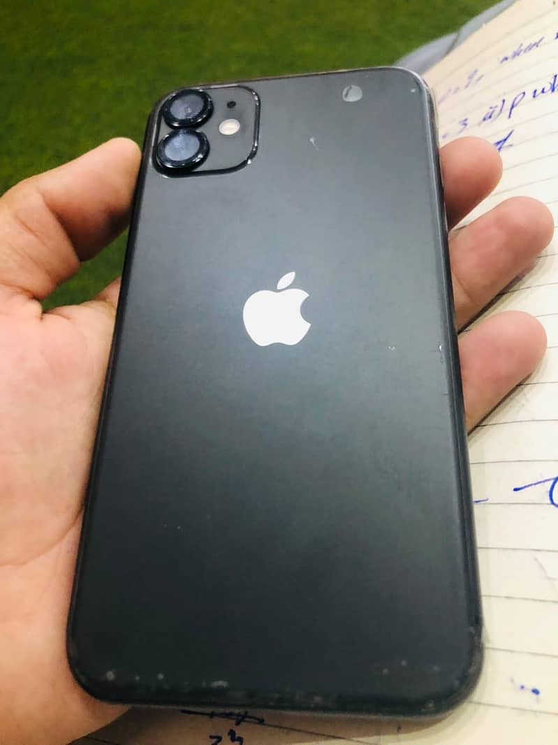 Apple iPhone 11 3