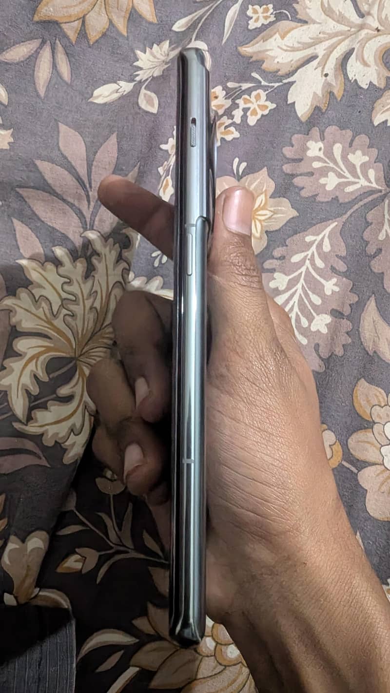 One Plus 11 4