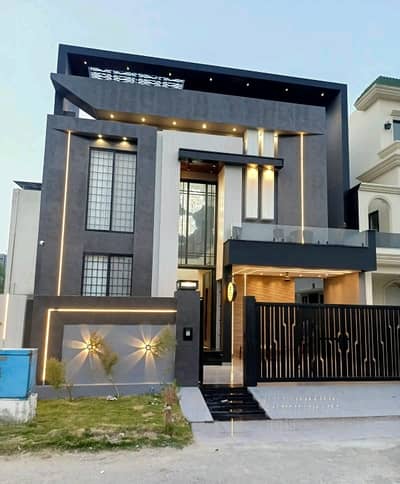 Prime Location 10 Marla House Up For sale In Citi Housing Phase 3 - Block EE
