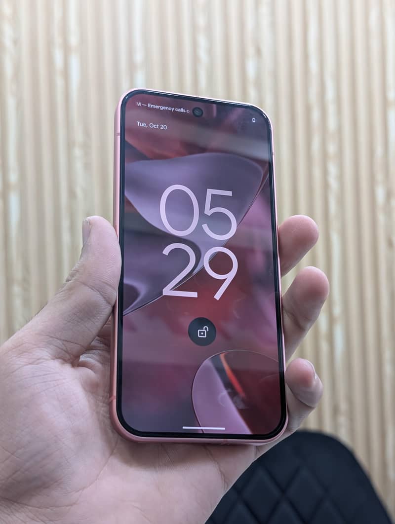 Google Pixel 9 4