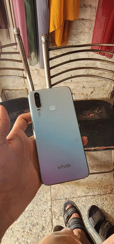 Vivo Y17