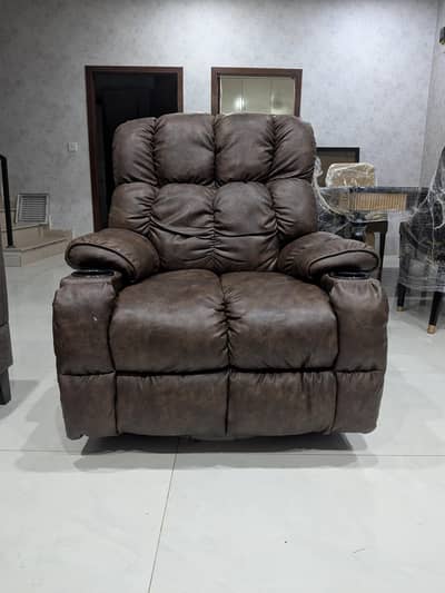 Zero Coffe Colour Recliner For Sale In Good Condition