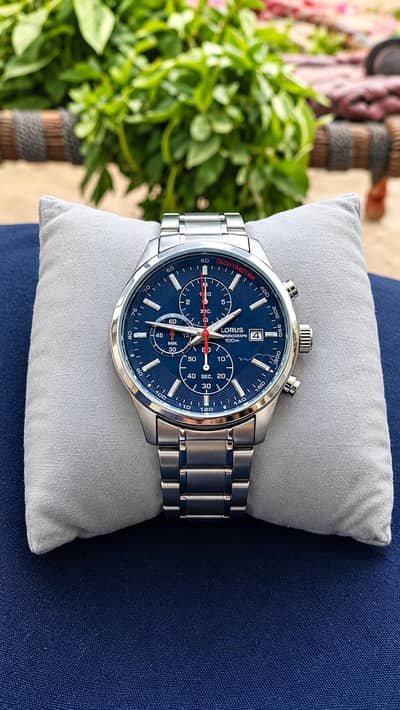 Lorus  Men's Chronograph Watch   10/10 Condition