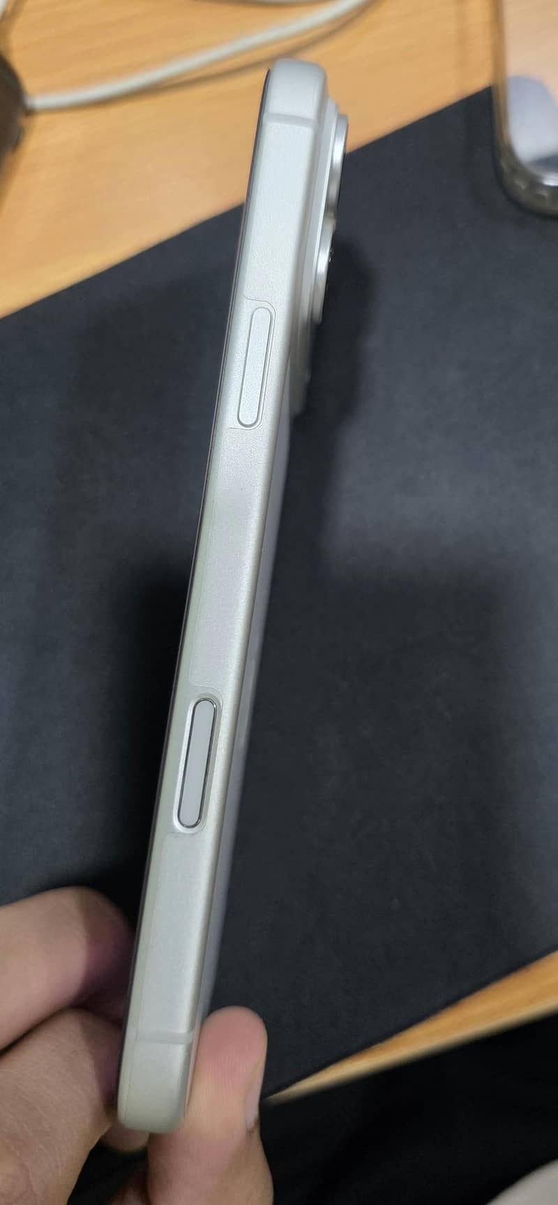 Apple iPhone 17 Pro Max 1