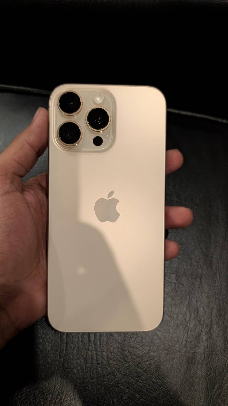 Apple iPhone 16 Pro Max 0