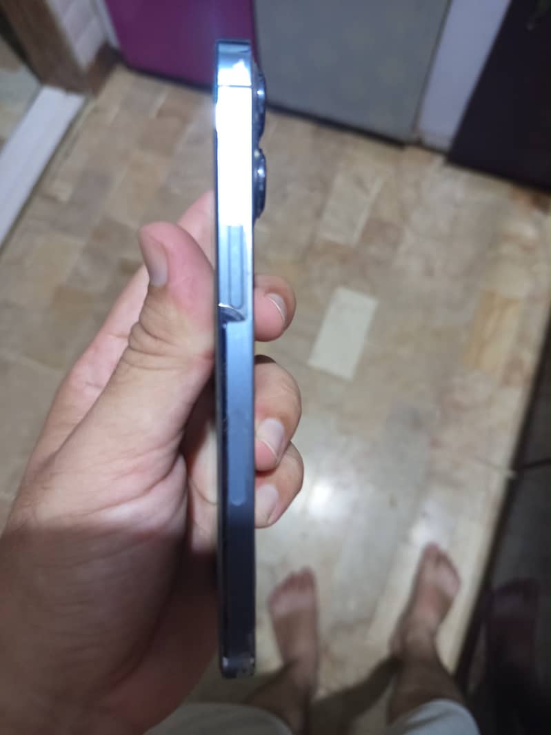 Apple iPhone 13 Pro 3