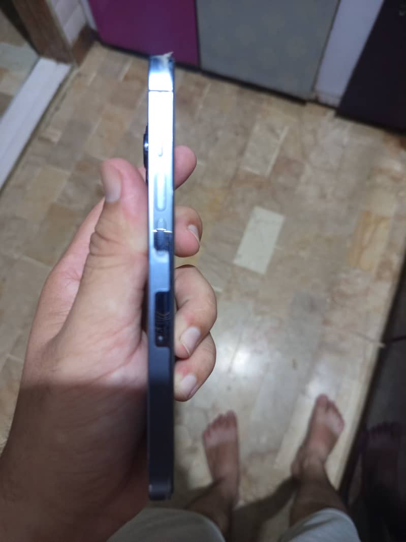 Apple iPhone 13 Pro 4