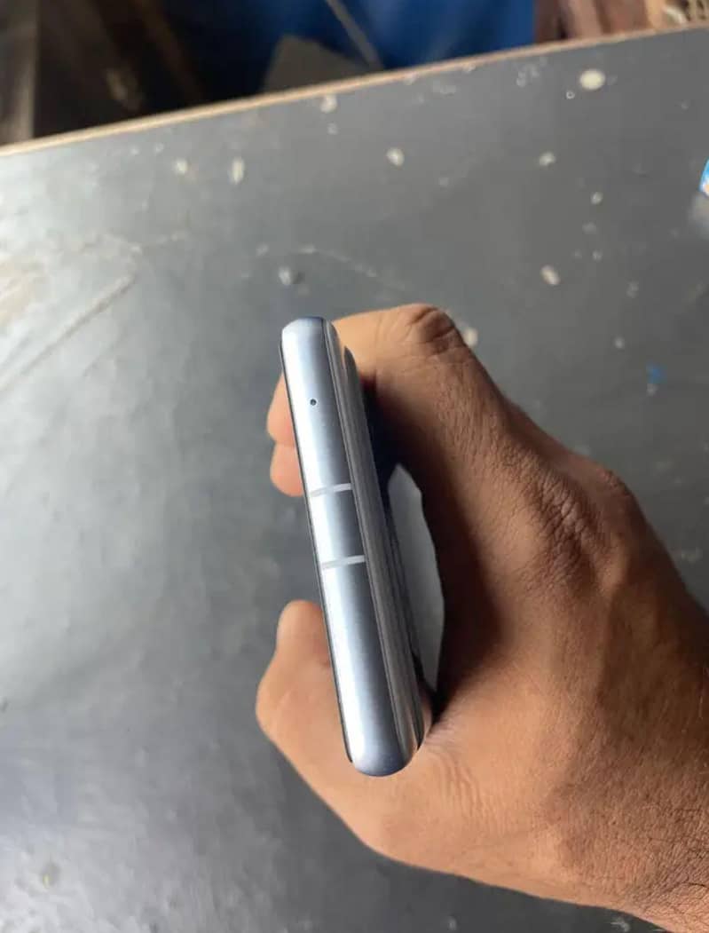 Google Pixel 7a 4