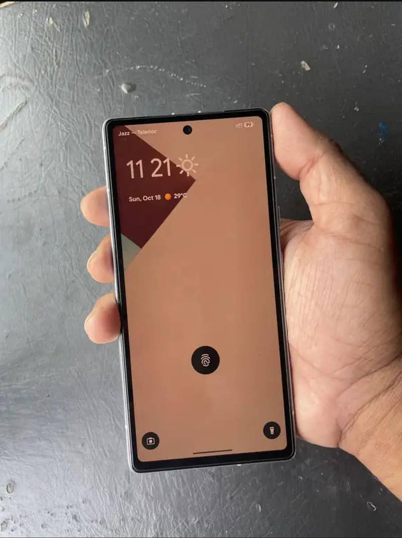 Google Pixel 7a 5