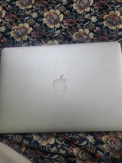 Mac Book pro 2015 for sale  mother board dead and all other things ok
