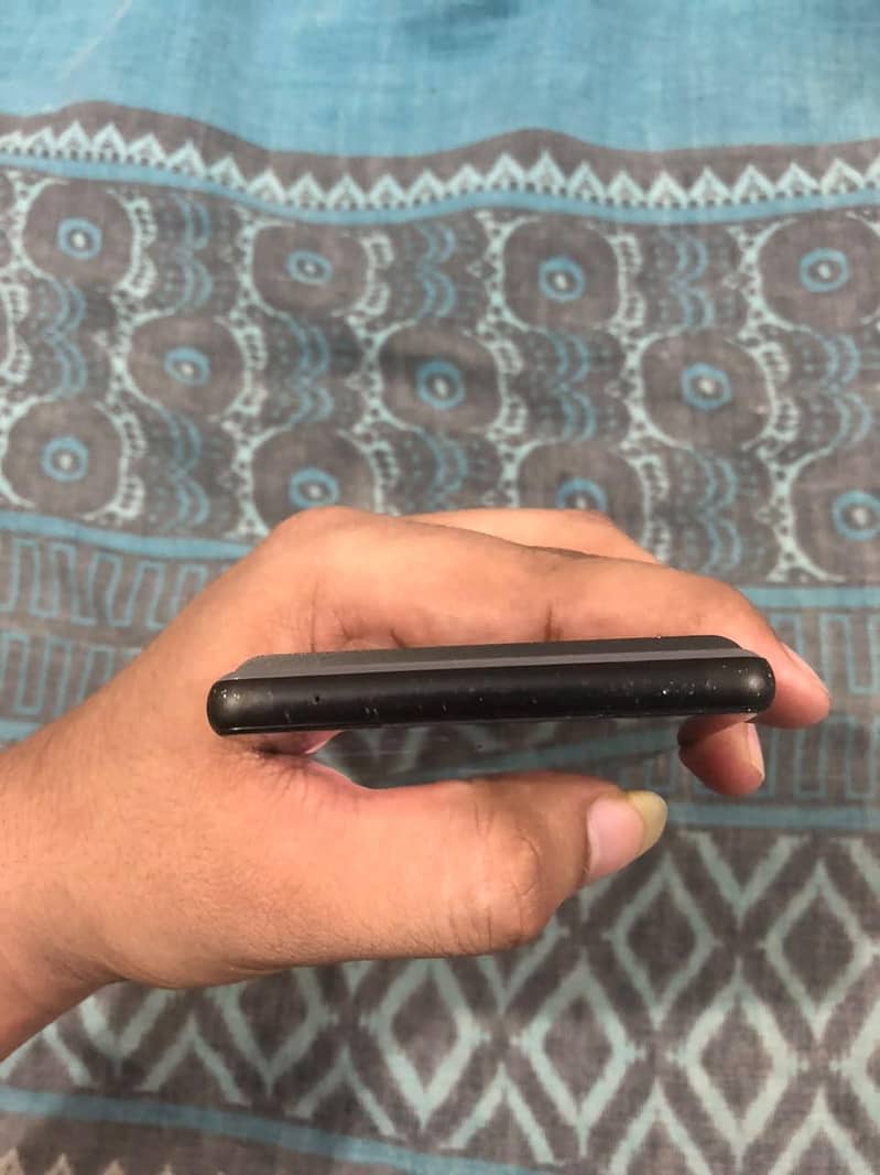 Google Pixel 6 4