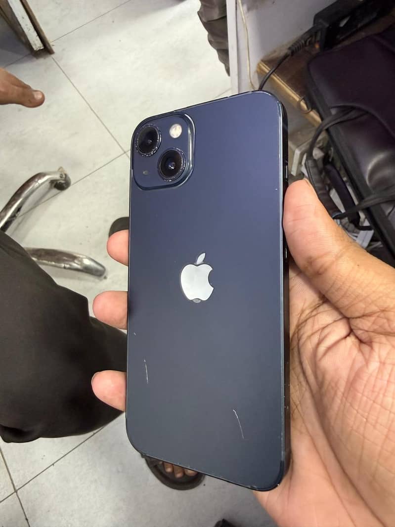 Apple iPhone 13 1