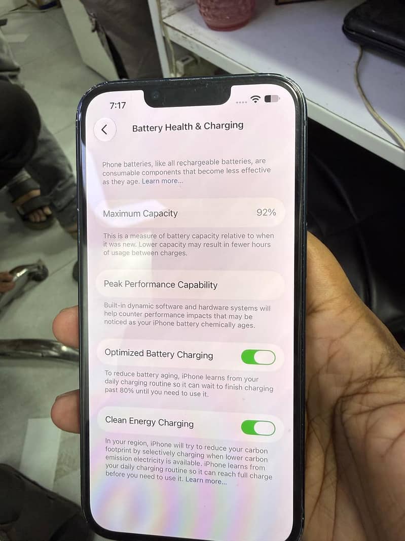 Apple iPhone 13 6