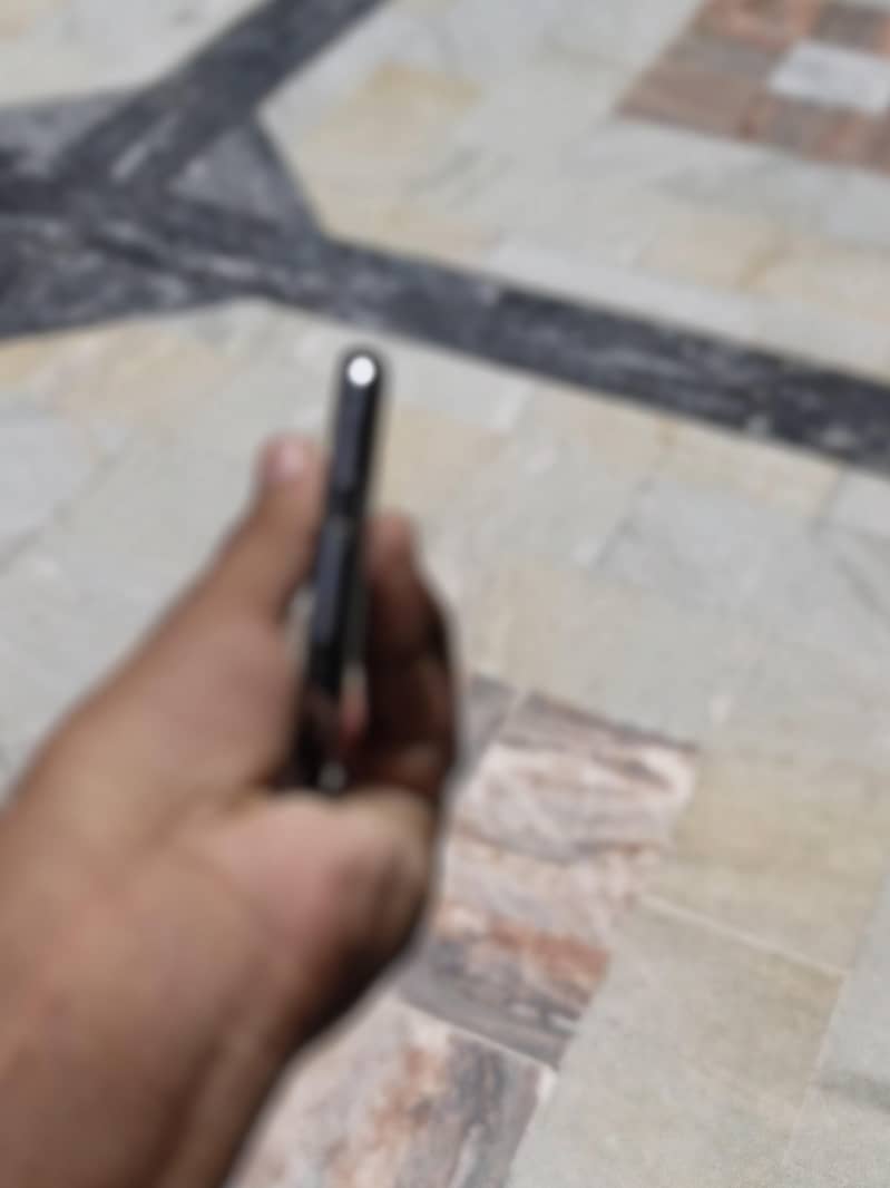 Apple iPhone 11 Pro 3
