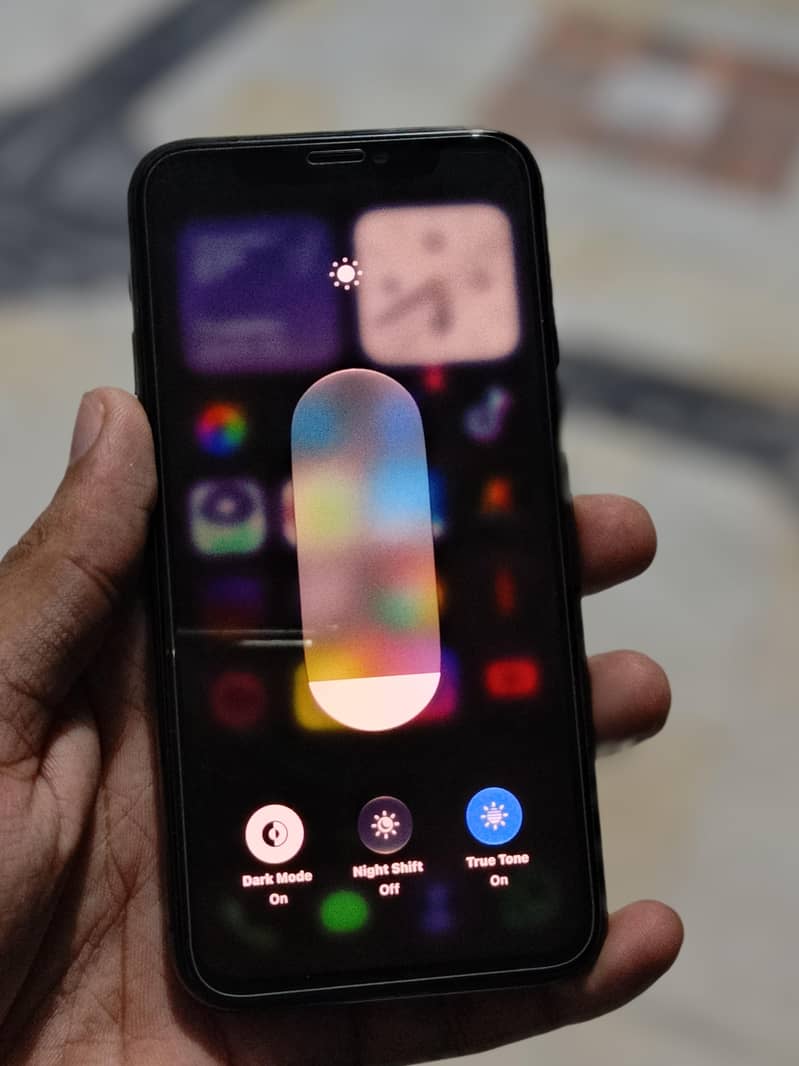 Apple iPhone 11 Pro 4