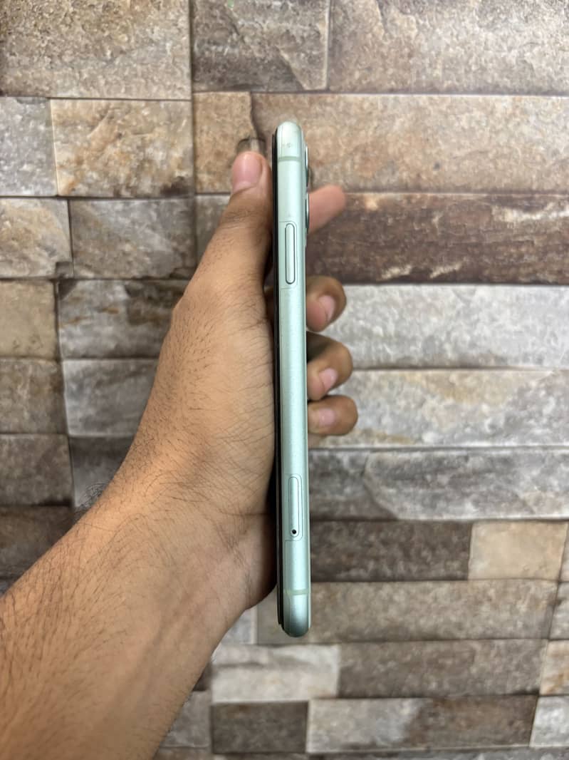 Apple iPhone 11 1