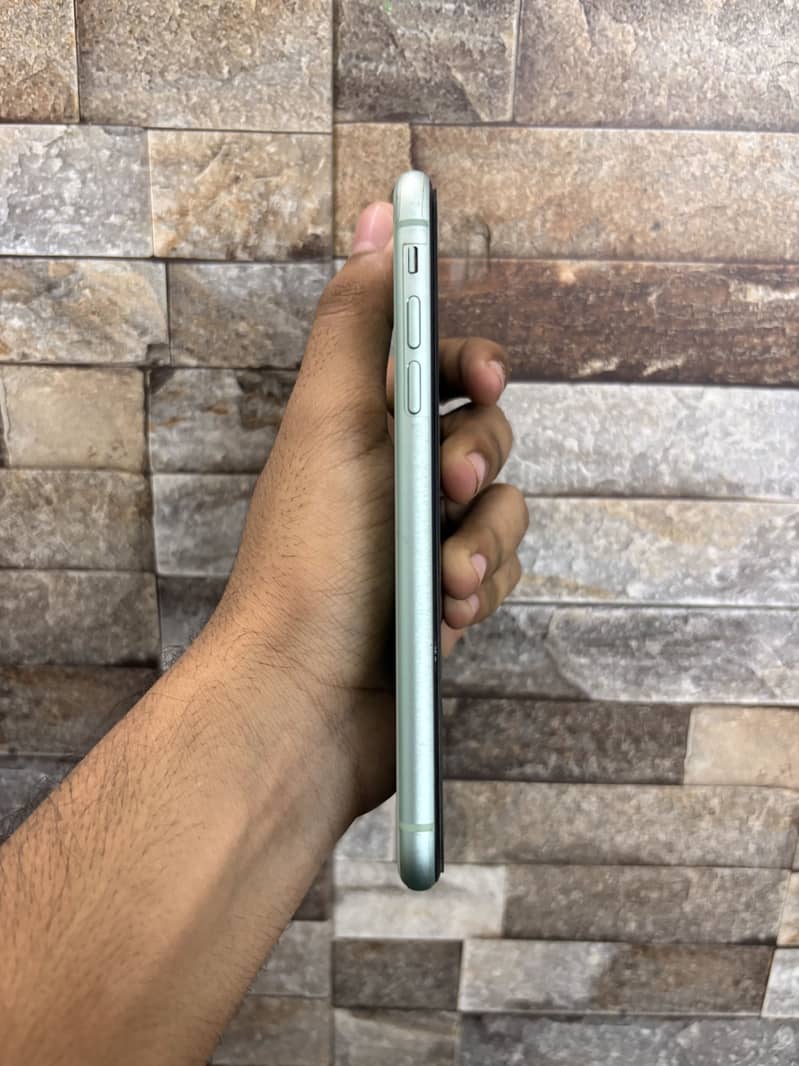 Apple iPhone 11 2