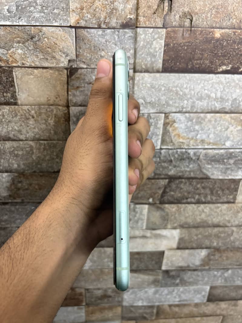 Apple iPhone 11 6