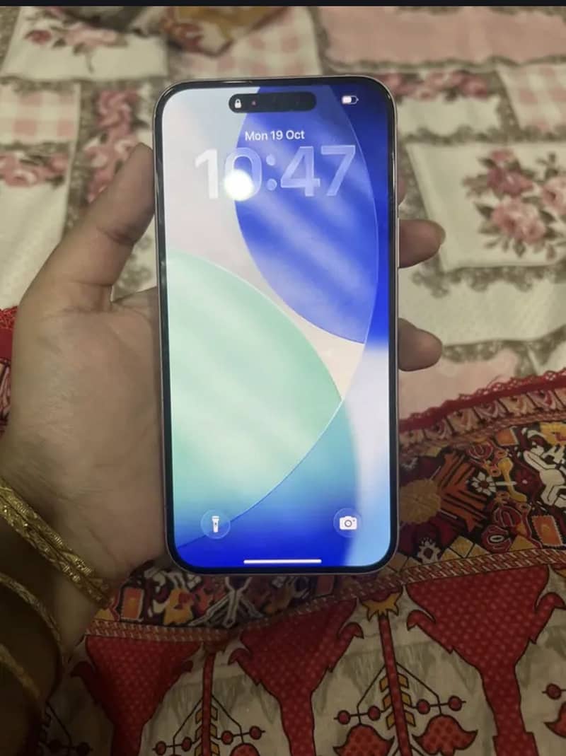 Apple iPhone 15 plus 1