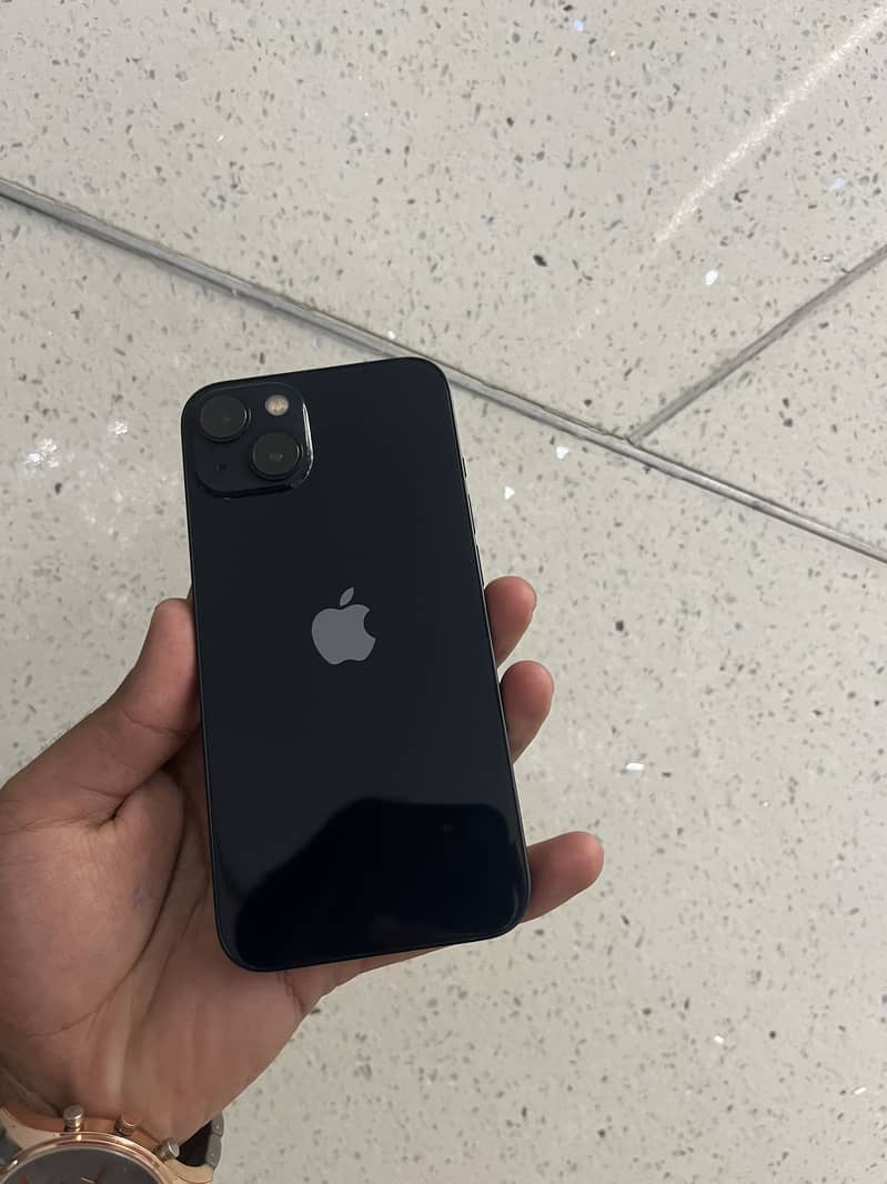 Apple iPhone 13 2