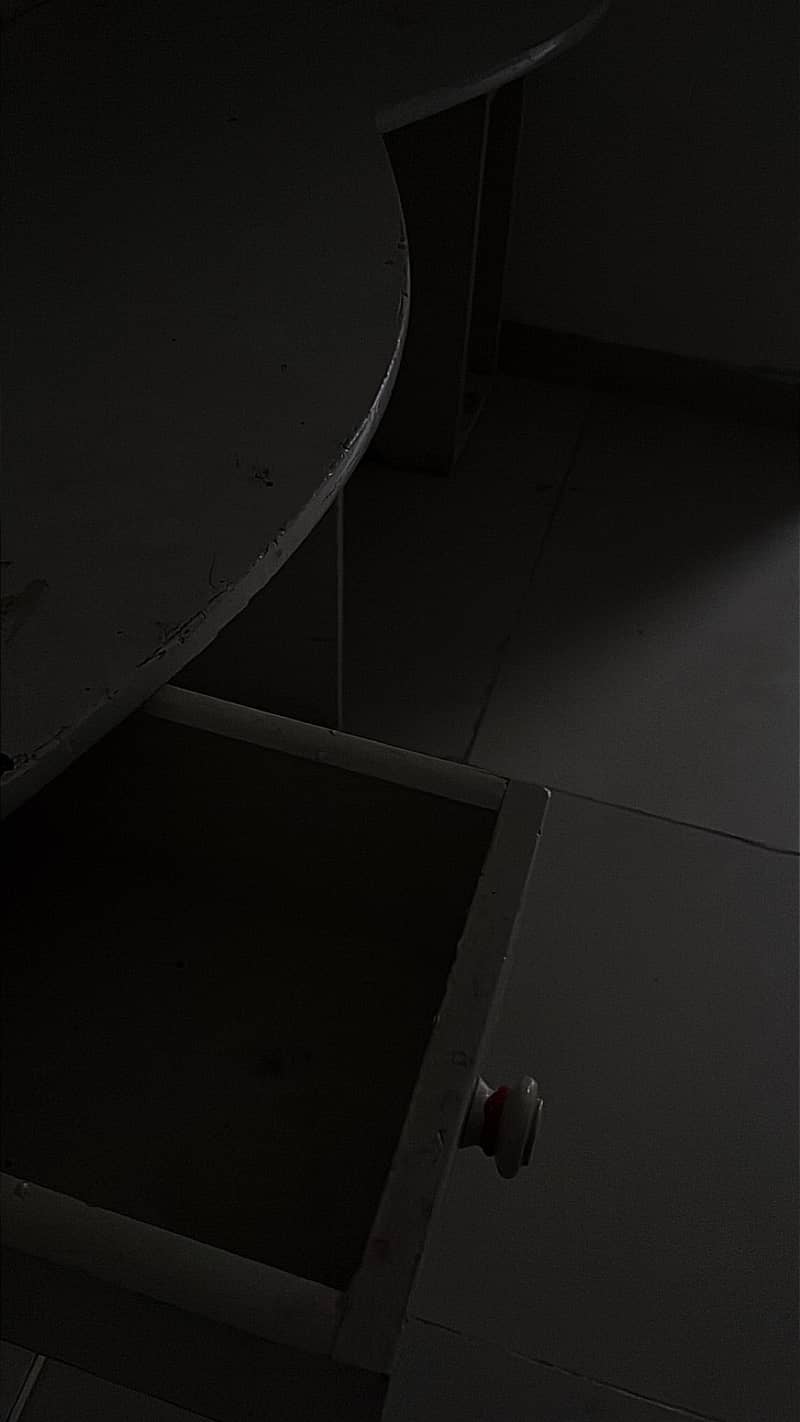 Solid wood Computer desk / gaming desk 1