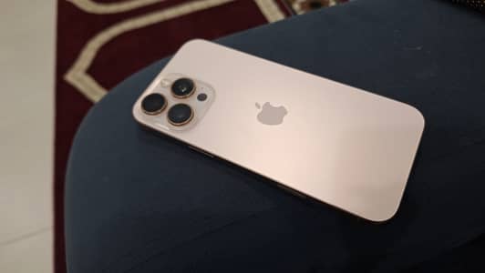 Apple iPhone 16 Pro Max