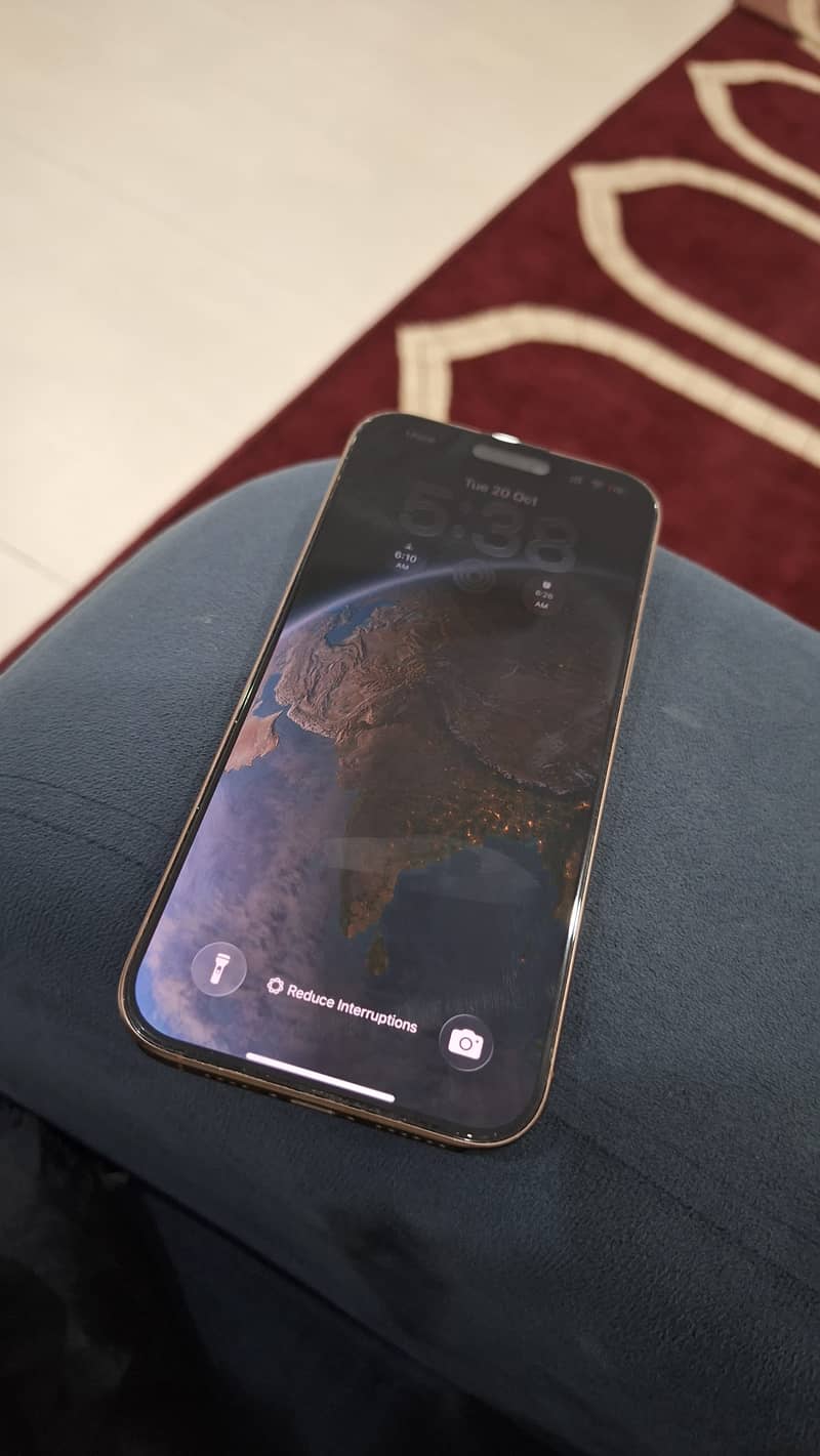 Apple iPhone 16 Pro Max 5