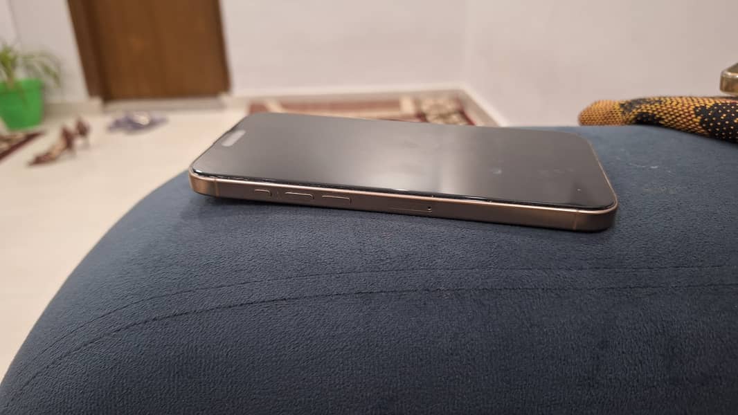 Apple iPhone 16 Pro Max 7