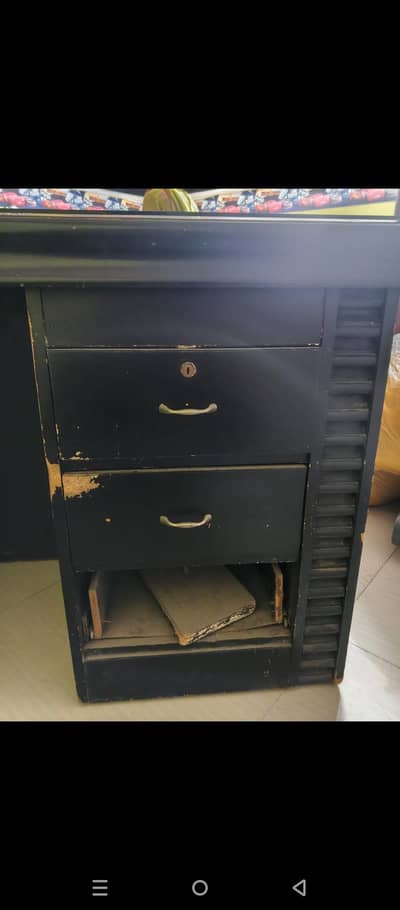 office table and rolling chair