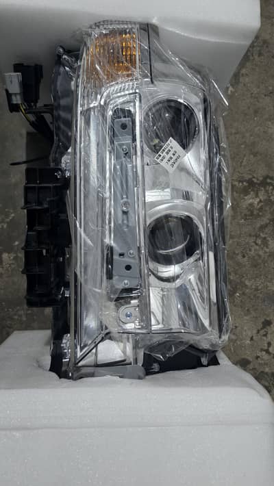 toyota land cruiser head light