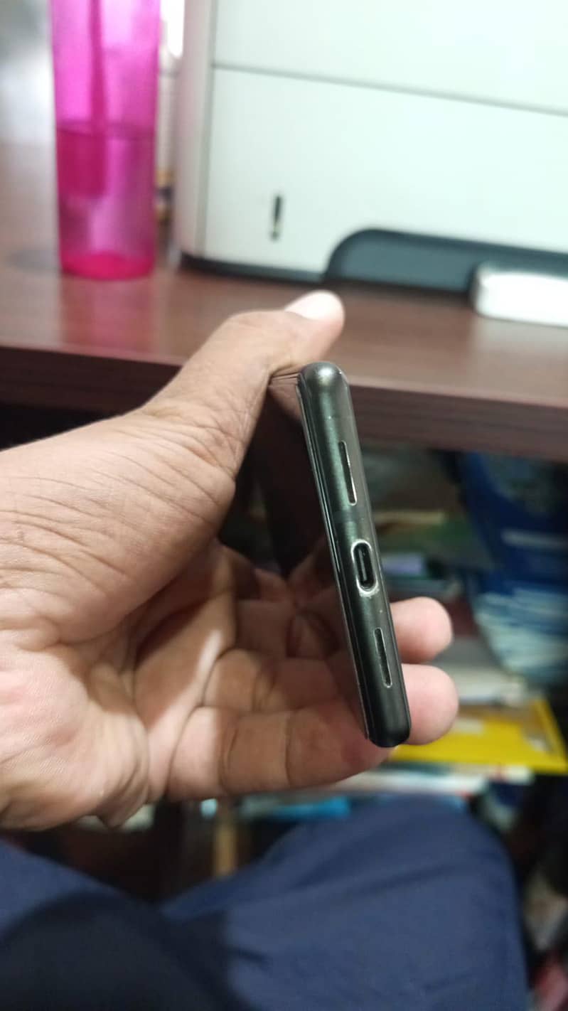 Google Pixel 6 4