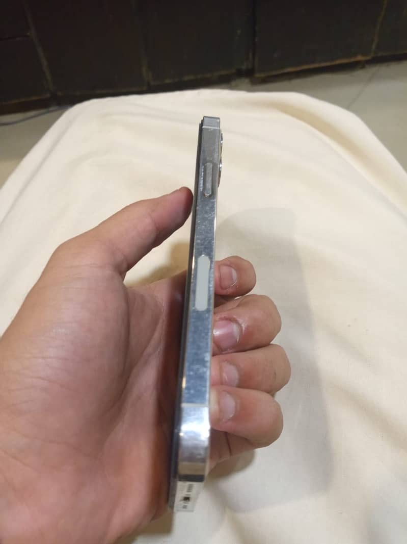 Apple iPhone 12 Pro 4